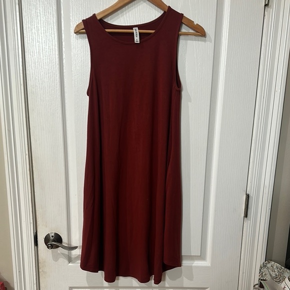 Zenana Premium Dresses & Skirts - Size small  Zenana premium wine/rust colored sleeveless swinging dress NWOT